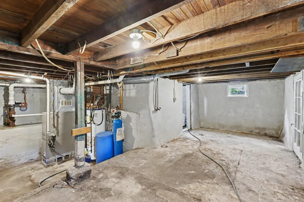 1213 Edwards Street Albion, MI 49224
