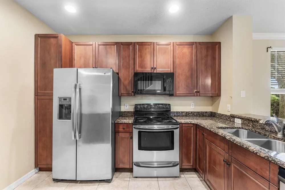 9650 Lago Drive Boynton Beach, FL 33472