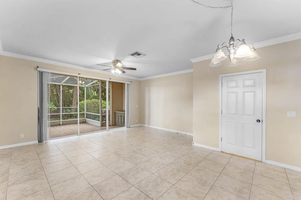 9650 Lago Drive Boynton Beach, FL 33472