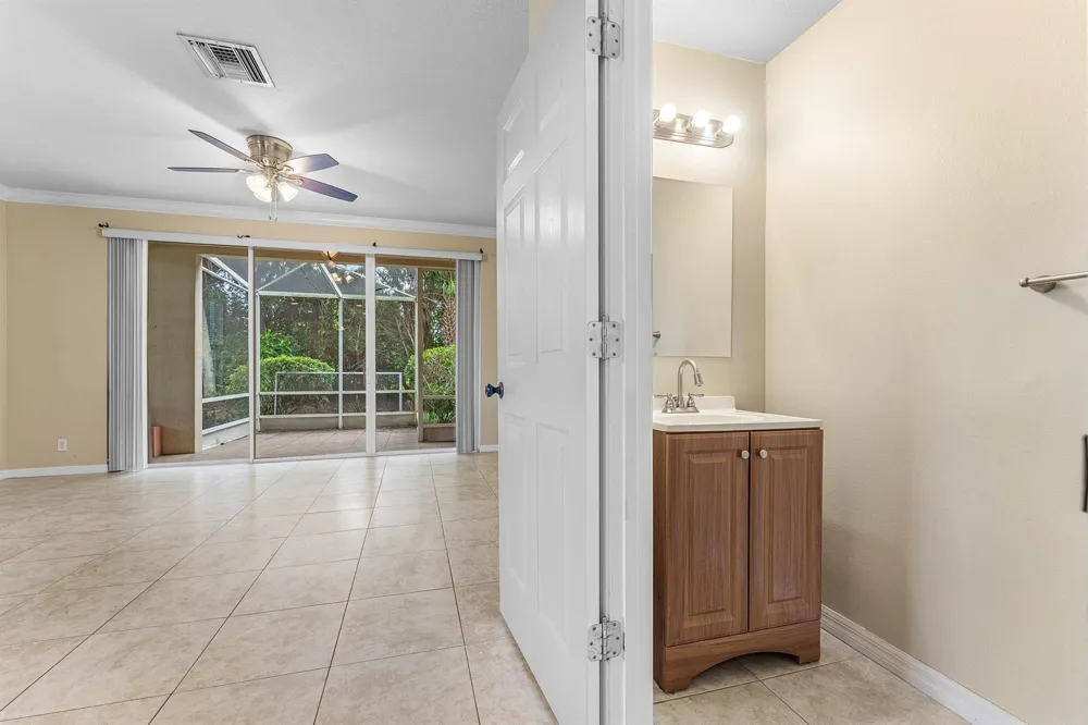 9650 Lago Drive Boynton Beach, FL 33472