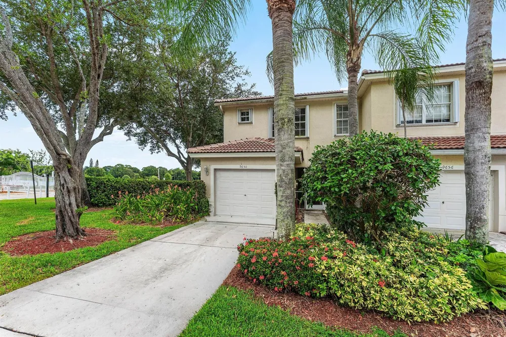 9650 Lago Drive Boynton Beach, FL 33472