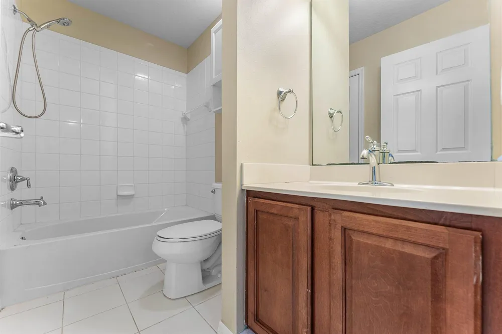 9650 Lago Drive Boynton Beach, FL 33472