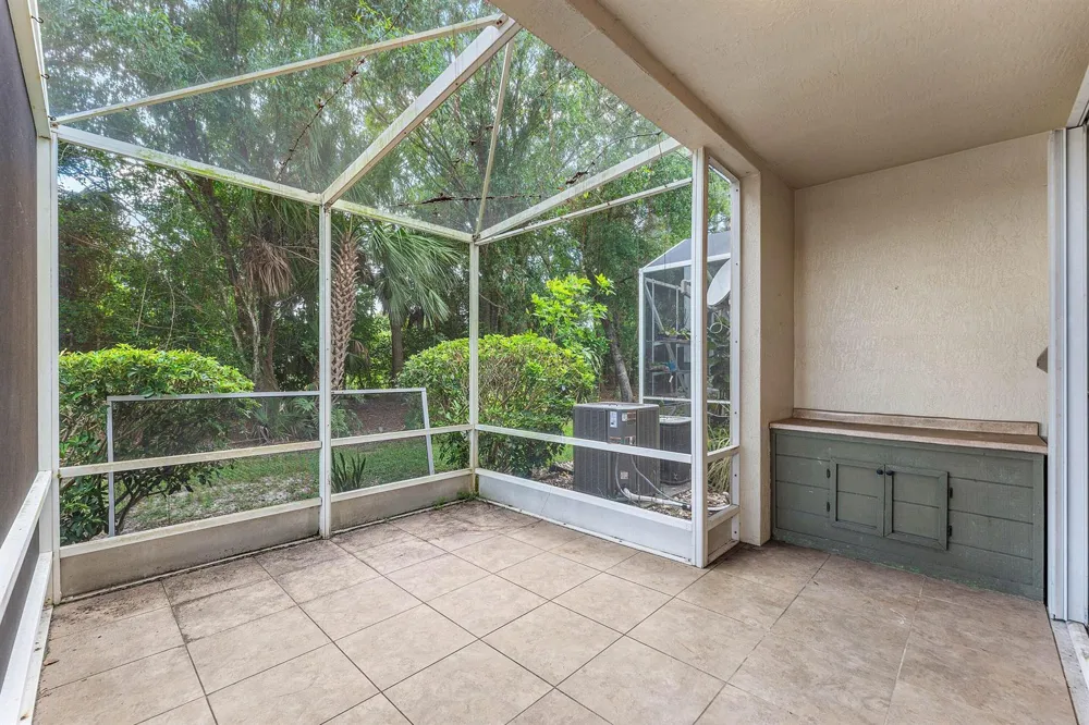 9650 Lago Drive Boynton Beach, FL 33472