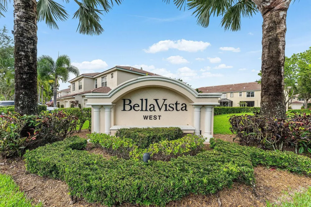 9650 Lago Drive Boynton Beach, FL 33472