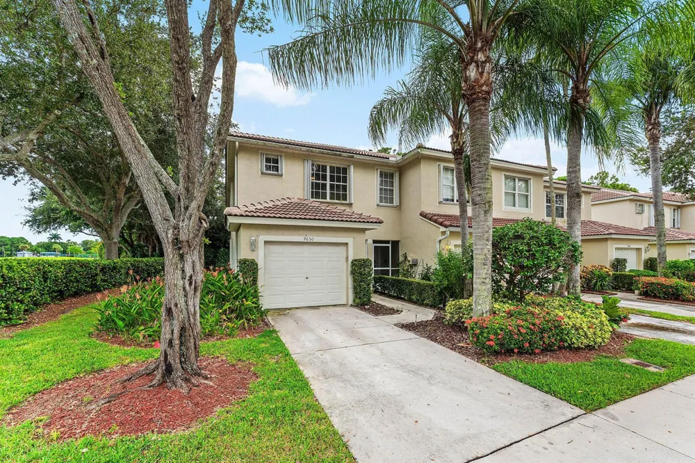 9650 Lago Drive Boynton Beach, FL 33472