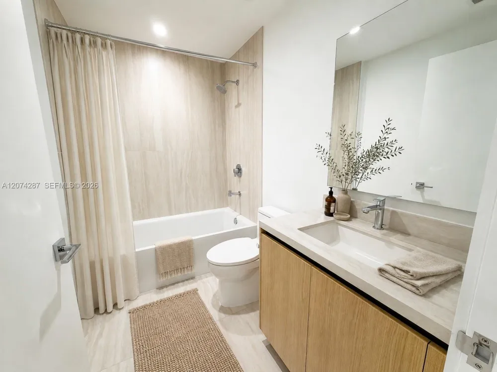 2411 Laguna circle #1503 North Miami, FL 33181