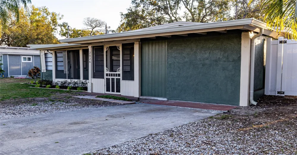 2026 SUNSET LANE Clermont, FL 34711