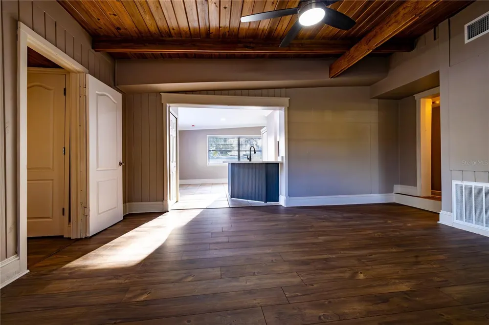 2026 SUNSET LANE Clermont, FL 34711