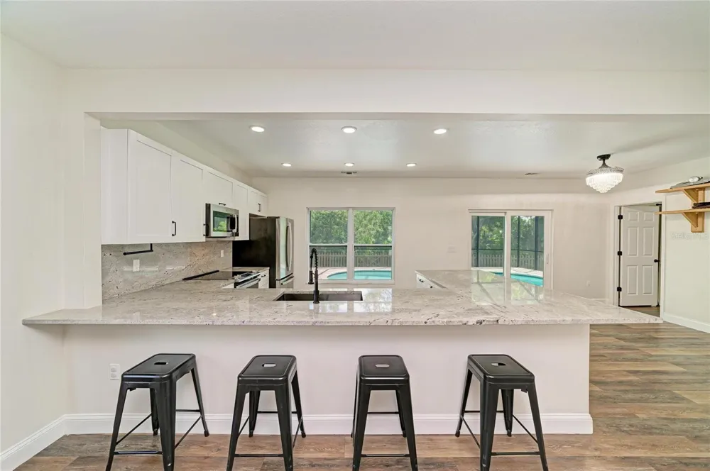 3220 37TH TERRACE E Bradenton, FL 34208