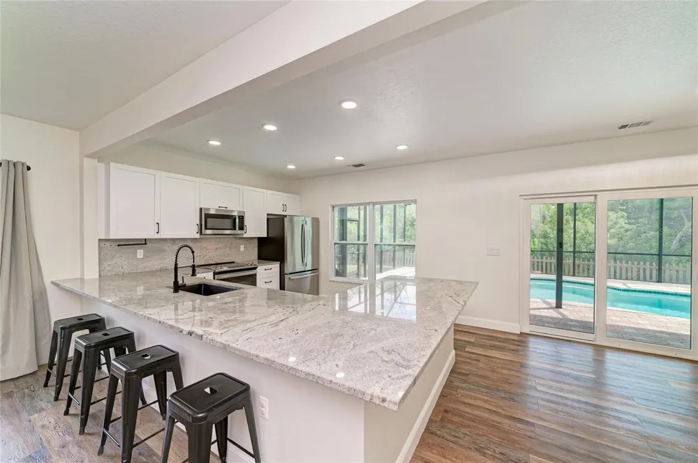 3220 37TH TERRACE E Bradenton, FL 34208