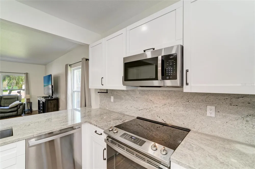 3220 37TH TERRACE E Bradenton, FL 34208