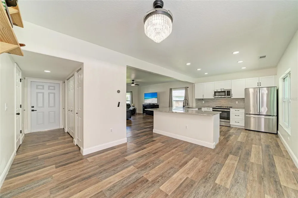 3220 37TH TERRACE E Bradenton, FL 34208