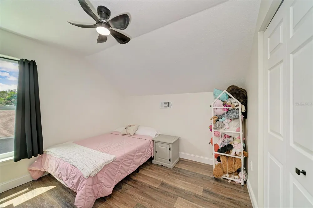 3220 37TH TERRACE E Bradenton, FL 34208