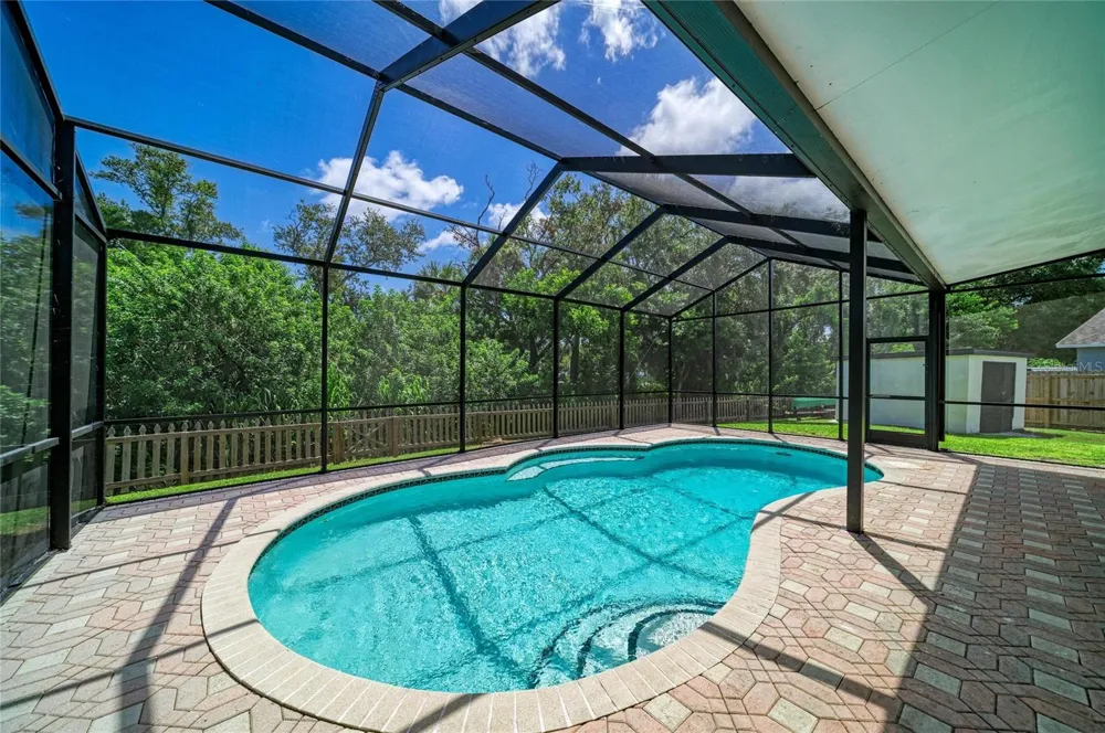 3220 37TH TERRACE E Bradenton, FL 34208