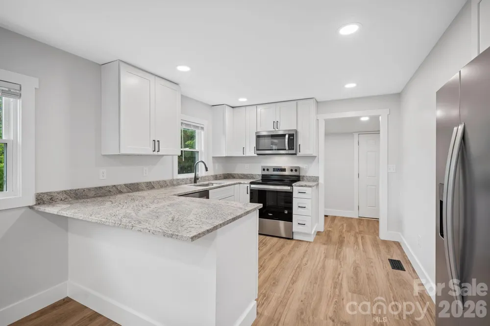 81 Second Street Canton, NC 28716