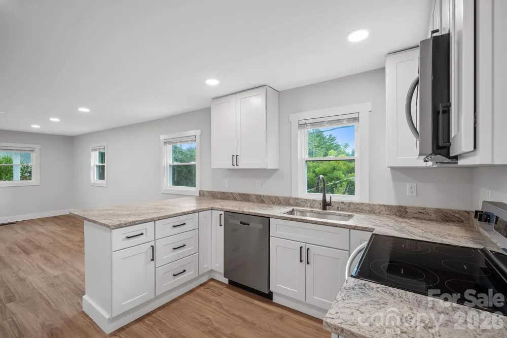 81 Second Street Canton, NC 28716