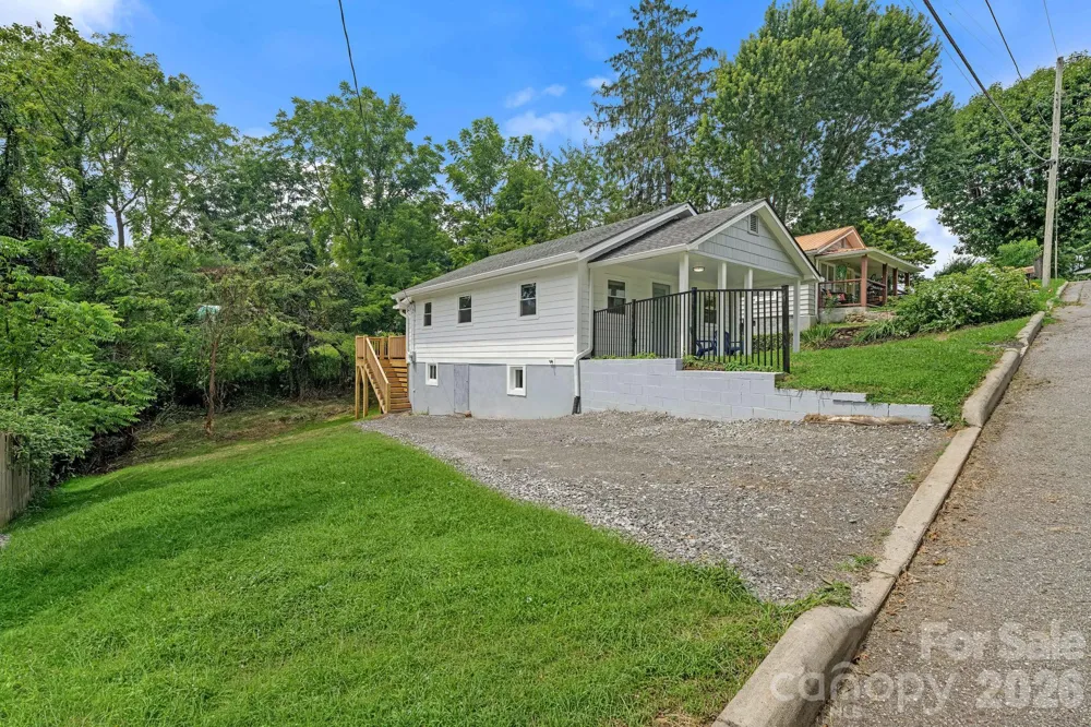 81 Second Street Canton, NC 28716