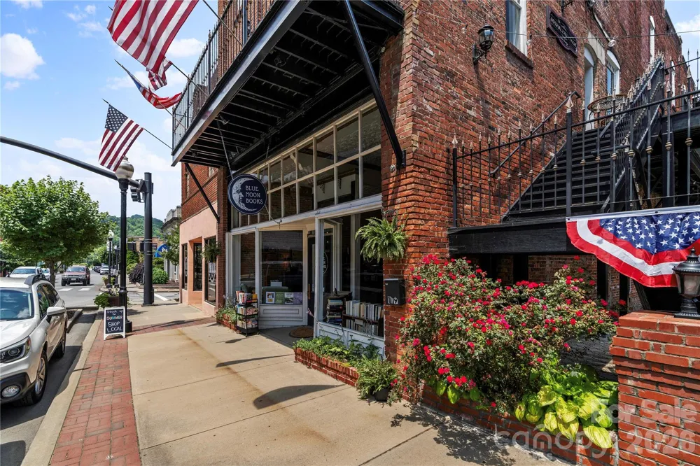 81 Second Street Canton, NC 28716