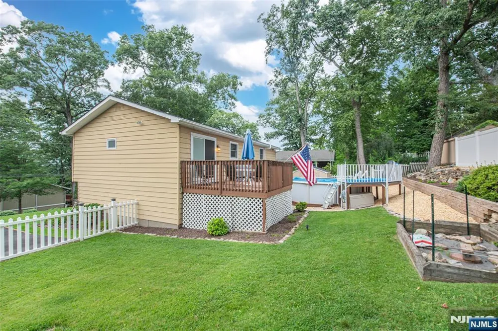 115 New York Avenue Jefferson Township, NJ 07849
