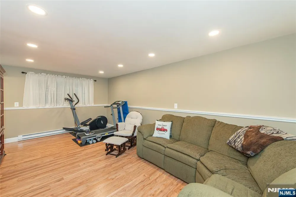 115 New York Avenue Jefferson Township, NJ 07849