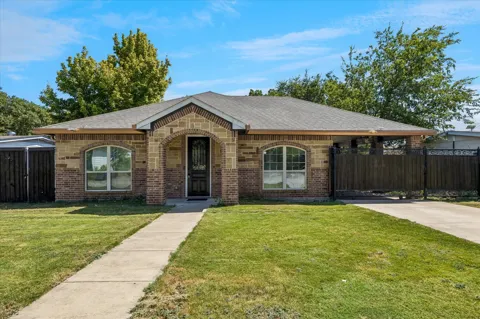 1533 Cairn Circle