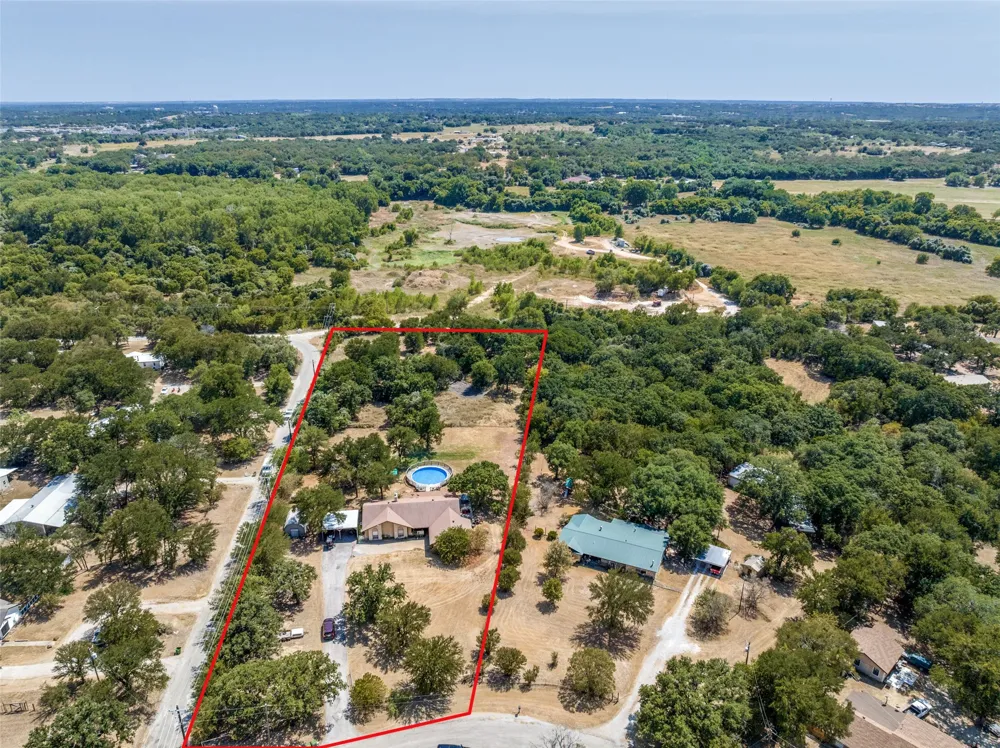 885 Kyle Circle Reno, TX 76020