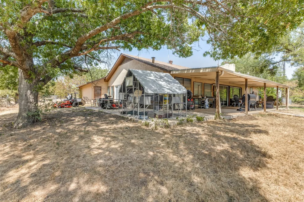 885 Kyle Circle Reno, TX 76020