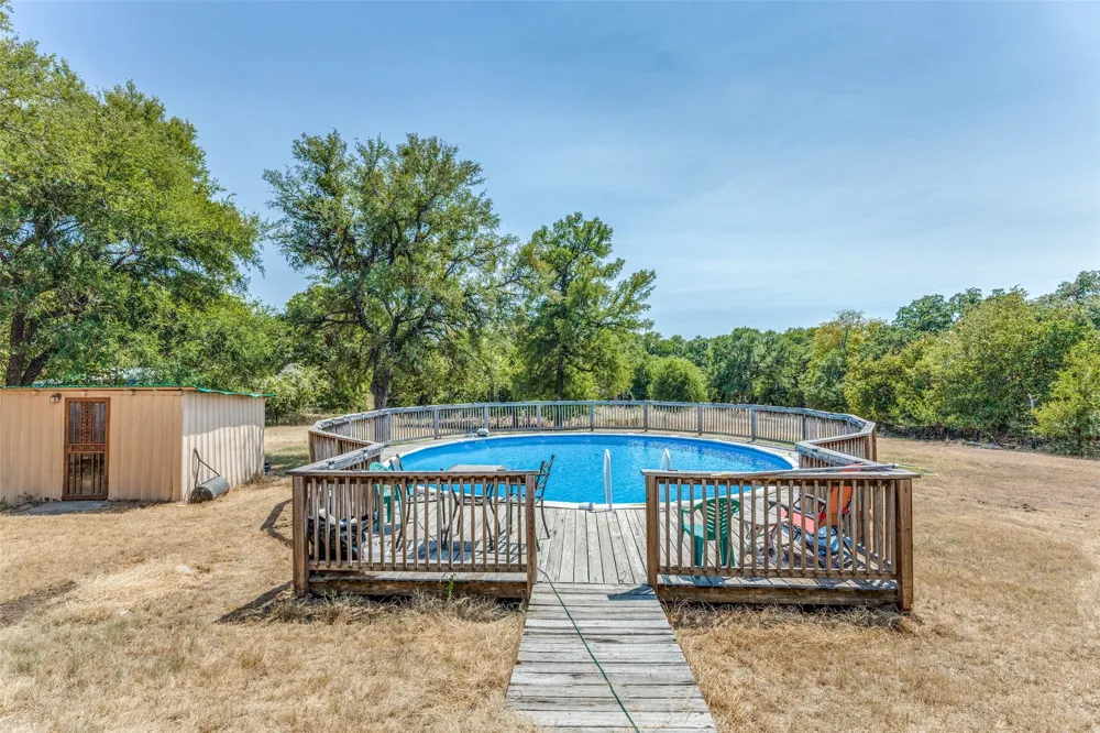 885 Kyle Circle Reno, TX 76020