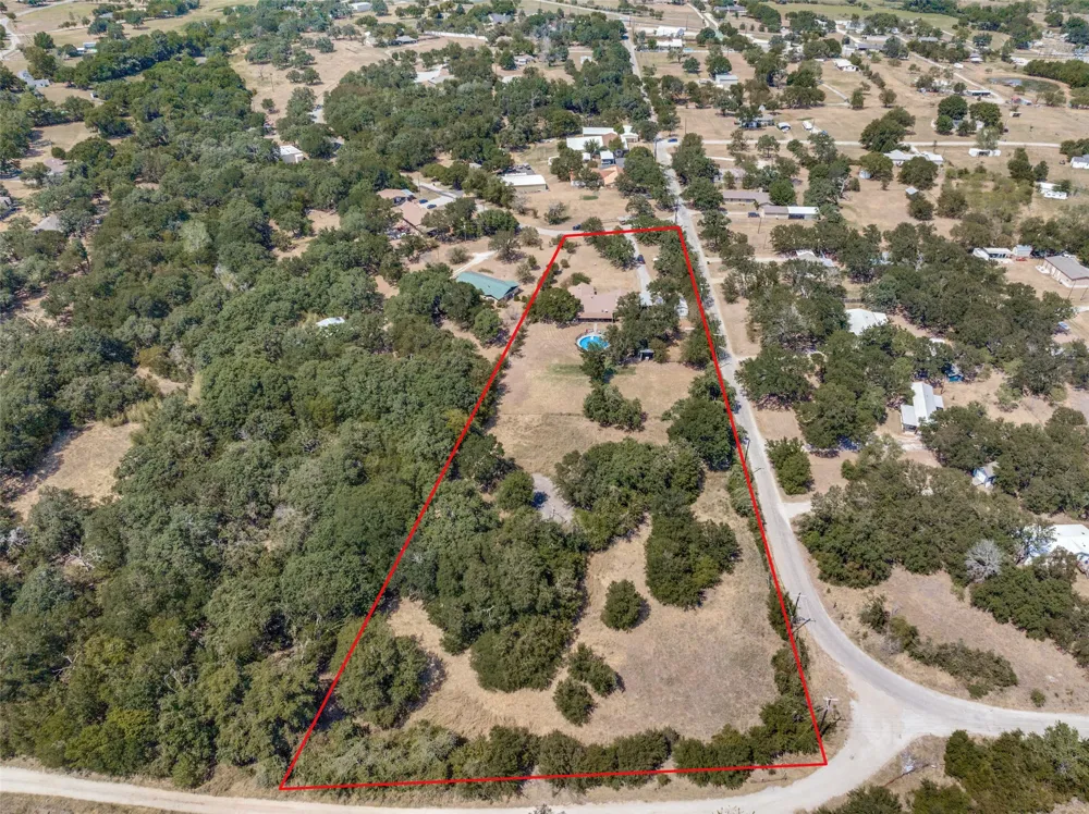 885 Kyle Circle Reno, TX 76020