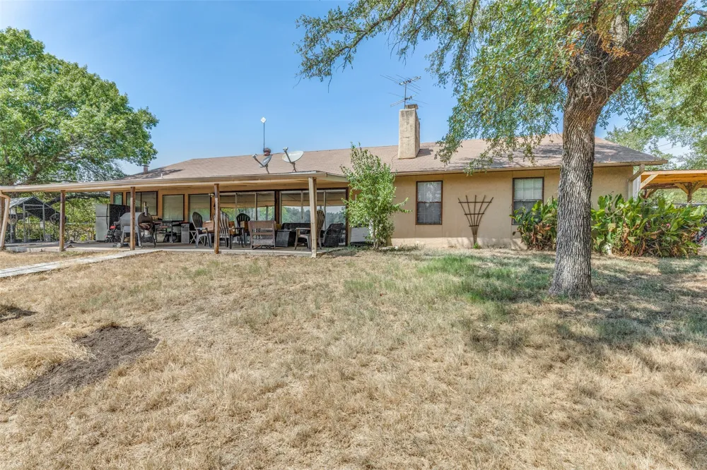 885 Kyle Circle Reno, TX 76020