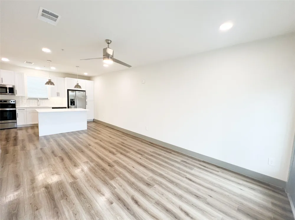 4020 McEwen Road #10114 Farmers Branch, TX 75244