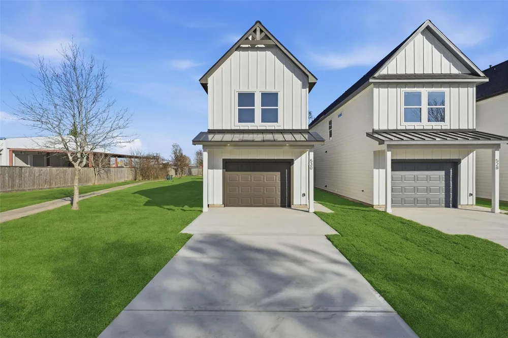 530 4th Street La Porte, TX 77571