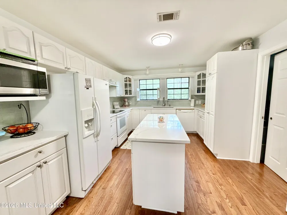 2078 Upton Road Crystal Springs, MS 39059