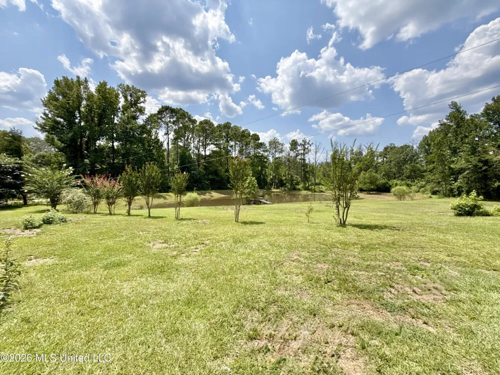 2078 Upton Road Crystal Springs, MS 39059
