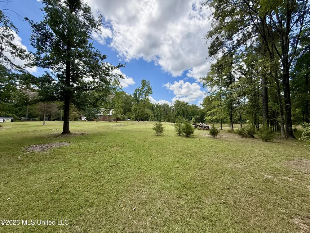2078 Upton Road Crystal Springs, MS 39059