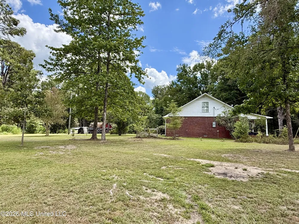 2078 Upton Road Crystal Springs, MS 39059