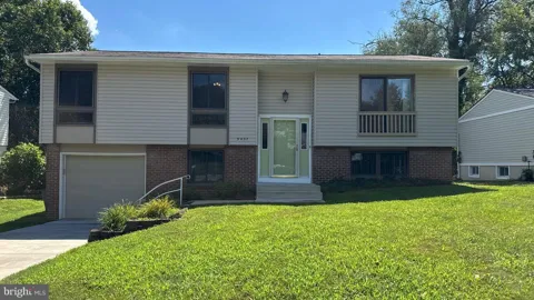 9433 WANDERING WAY