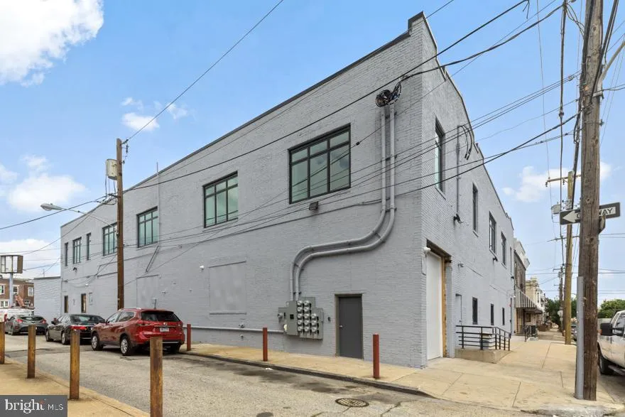 1705 JACKSON STREET #UNIT 5 Philadelphia, PA 19145