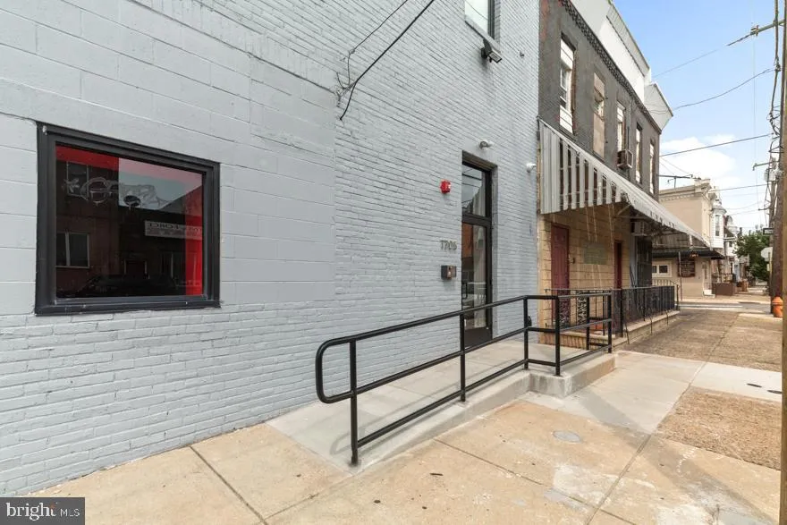 1705 JACKSON STREET #UNIT 5 Philadelphia, PA 19145