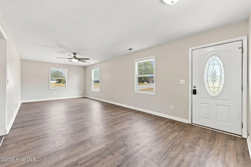 89 Crown Point Road Hubert, NC 28539