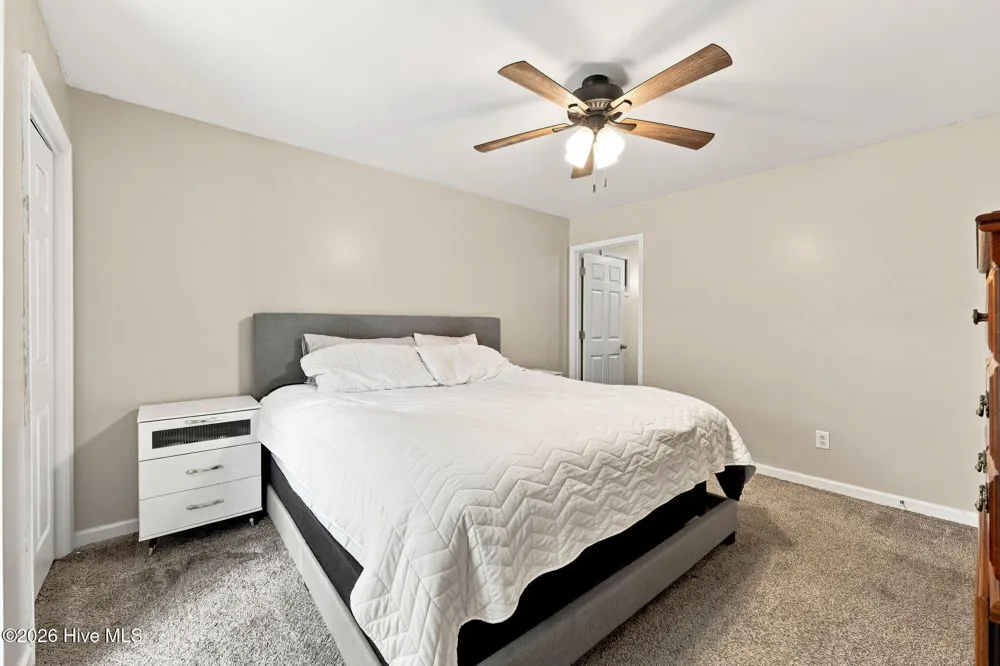 89 Crown Point Road Hubert, NC 28539