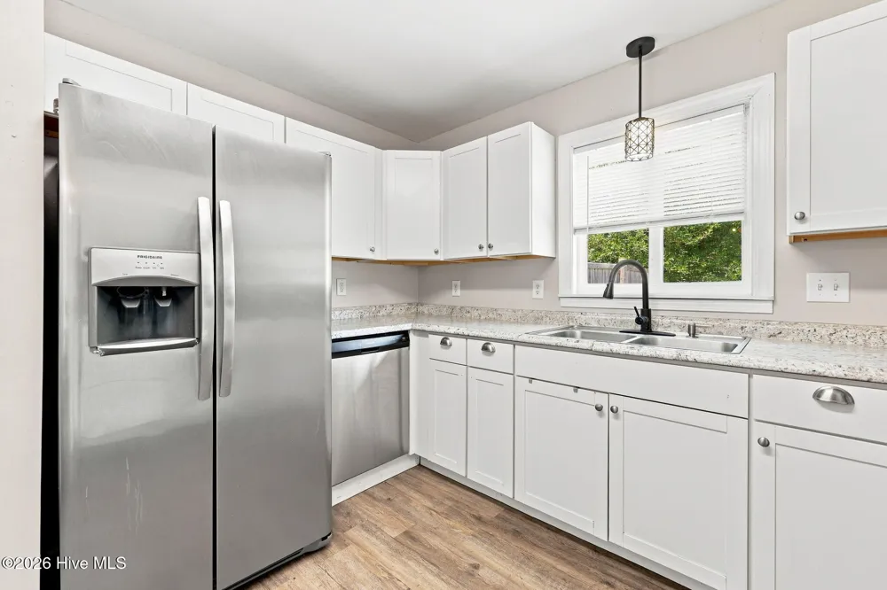 89 Crown Point Road Hubert, NC 28539