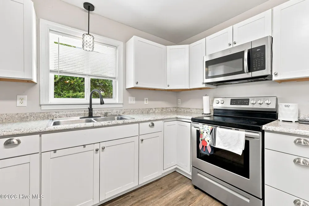 89 Crown Point Road Hubert, NC 28539
