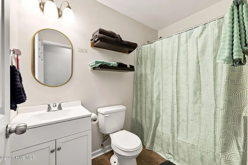 89 Crown Point Road Hubert, NC 28539