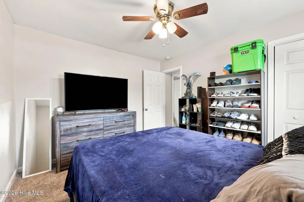 89 Crown Point Road Hubert, NC 28539