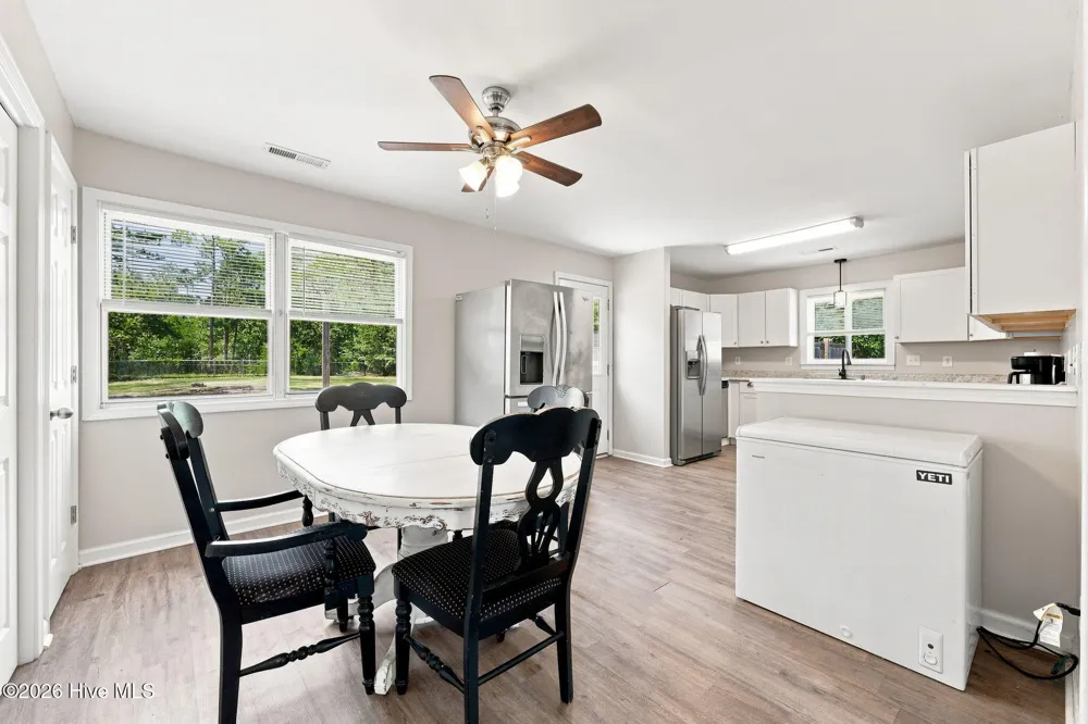 89 Crown Point Road Hubert, NC 28539