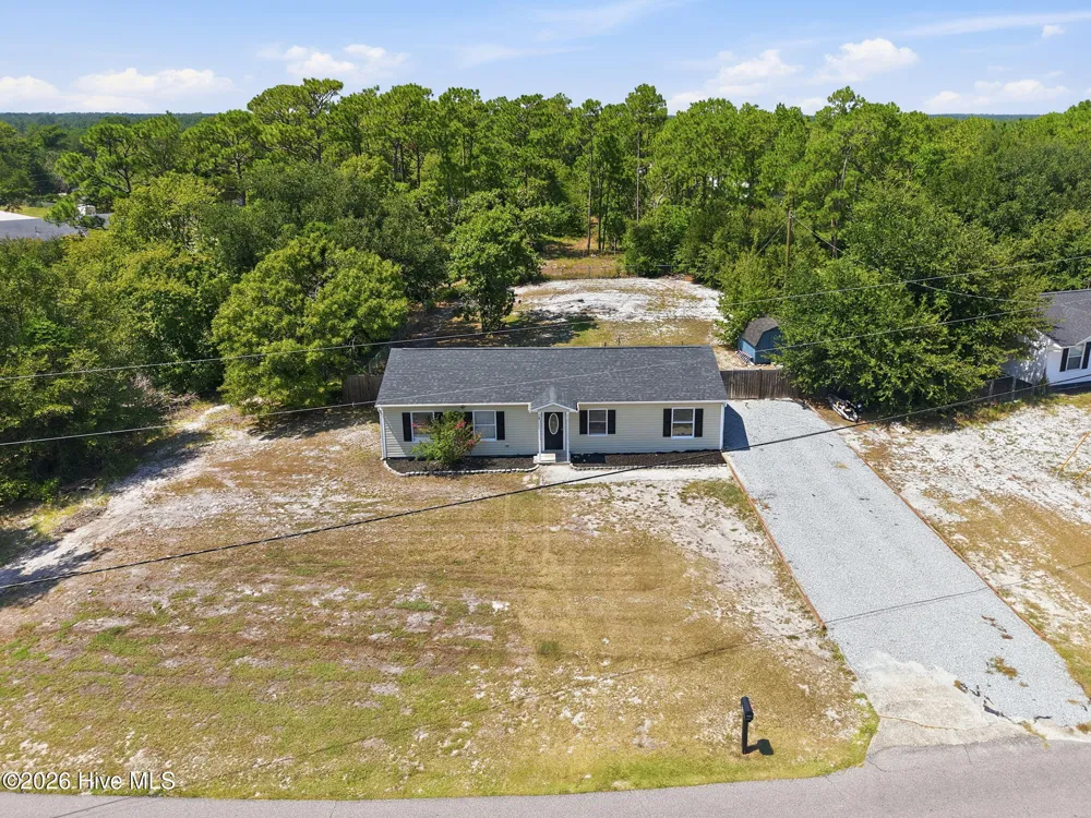 89 Crown Point Road Hubert, NC 28539