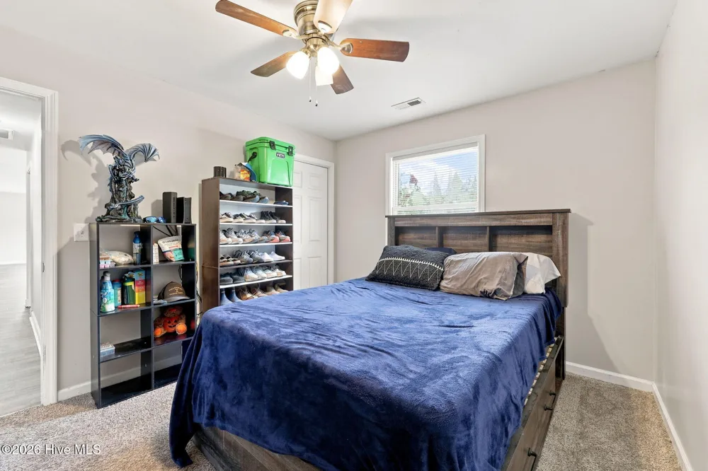 89 Crown Point Road Hubert, NC 28539
