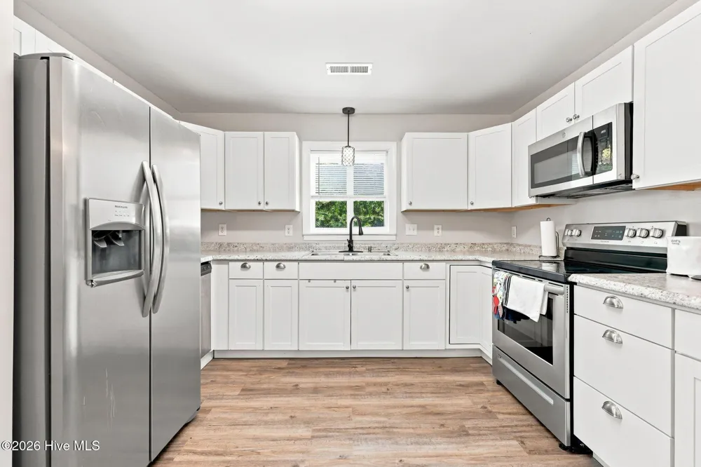 89 Crown Point Road Hubert, NC 28539
