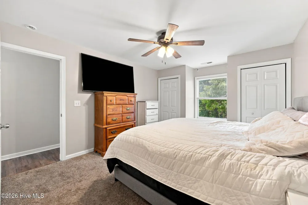 89 Crown Point Road Hubert, NC 28539